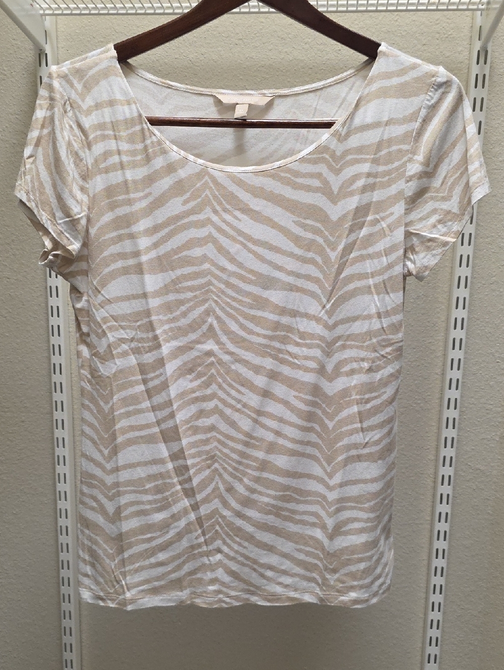 Banana Republic Beige & White Zebra-Print Scoop Neck Top